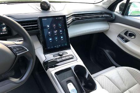Nio ES11