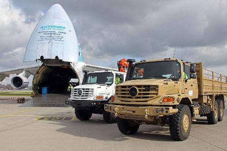 Mercedes Unimog U 5000 und Zetros 4x4 / 6x6