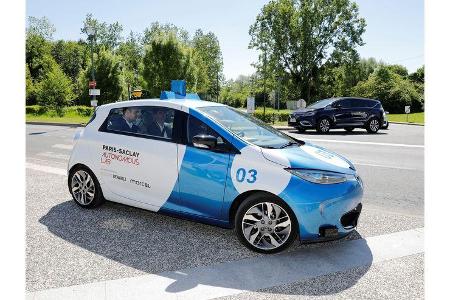 Der zweite Zoe hat eine vergrößere Tür im Fond. Der Beifahrer sitzt rückwärtsgerichtet.