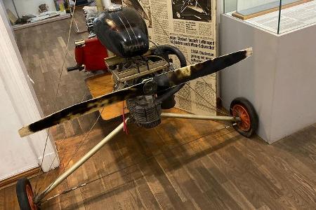 DDR Flucht Fahrzeuge Checkpoint Charlie