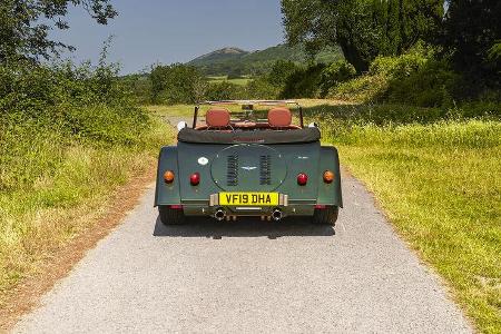 Morgan Plus Six, Exterieur