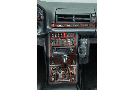 Mercedes-Benz S600, Mittelkonsole