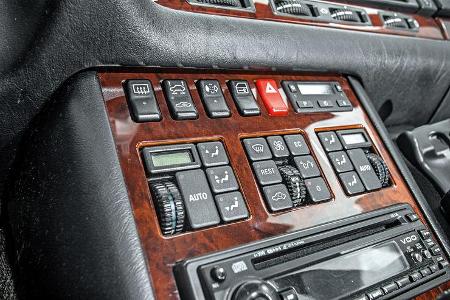 Mercedes-Benz S600, Bedienelemente
