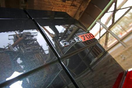 Brabus 700 6x6, Emblem, Typenbezeichnung