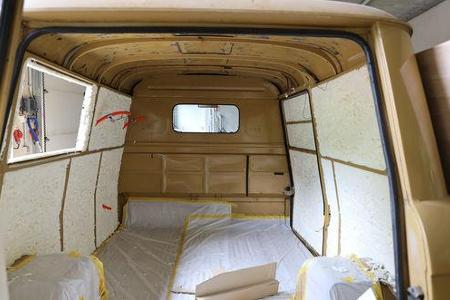 Barkas B 1000 innen