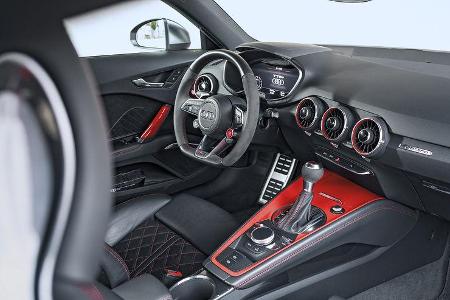 Audi TT RS, Interieur