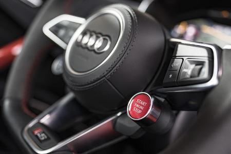 Audi TT RS, Interieur