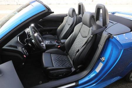 Audi TT RS Roadster, Sitze