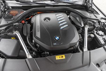 BMW 745e, Motor
