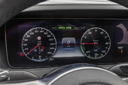 Mercedes S 560 e, Instrumente