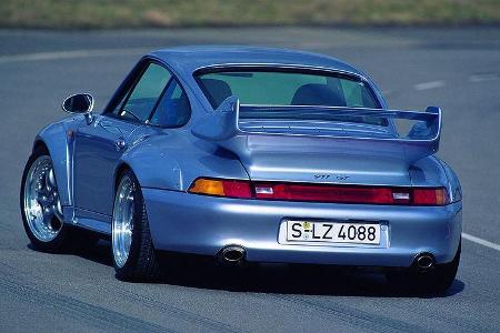 1995: Porsche 911 Carrera GT2 - Noch stärker als der Turbo, dabei leichter dank weggelassenem Allradantrieb und gründlicher ...