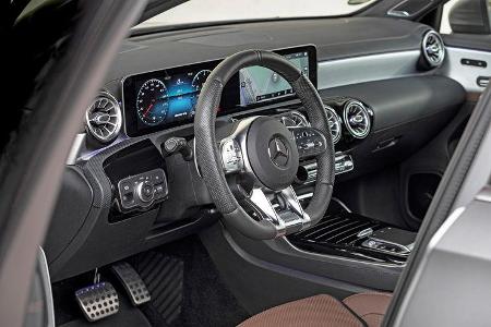 Mercedes-AMG A 45 S, Interieur