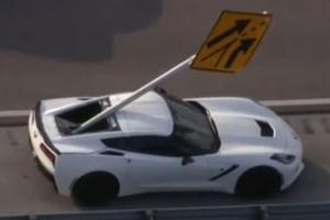 Chevrolet Corvette C7 Verkehrsschild-Unfall, Florida