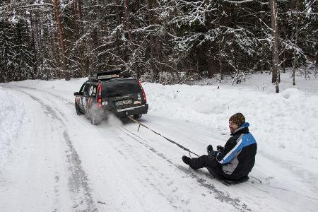 Was bleibt, sind wunderbare Erinnerungen. Beispielsweise ans Zipfelbob-Fahren nach Wodkagenuss am Abend. Perfekter Morgenspo...