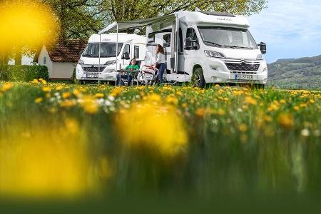 Carado V 337 vs. Hobby V 74