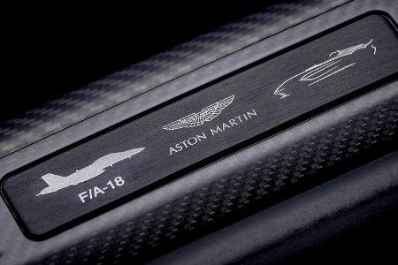 Aston Martin V12 Speedster - Sportwagen - Roadster