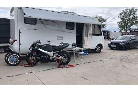 Dauertester Harry im Fahrerlager