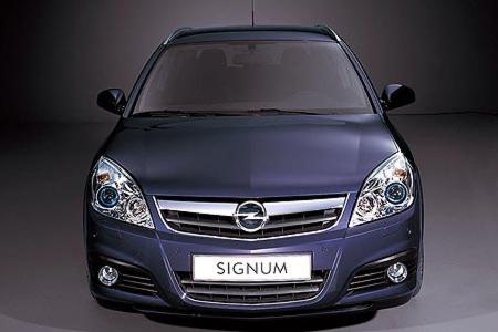 Als Einstiegmotorisierung bietet der Signum den 1,8-Liter mit 122 PS.