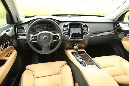 Volvo XC90 D5, Cockpit