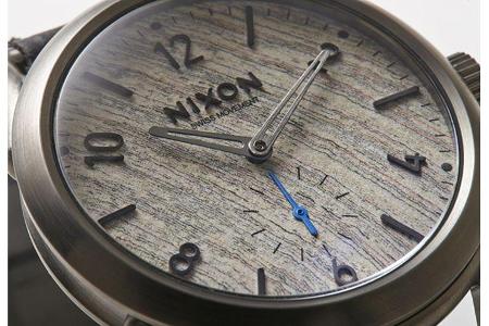 5/2019, Newspaper Wood Furnier