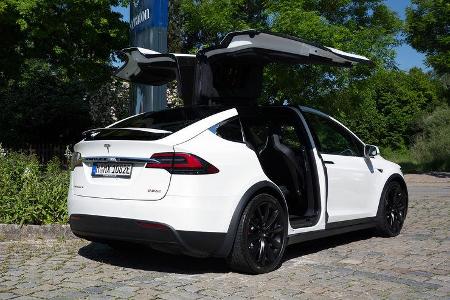 Tesla Model X 2016