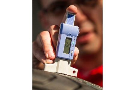 Reifentest Porsche in Motor Klassik 10/2014