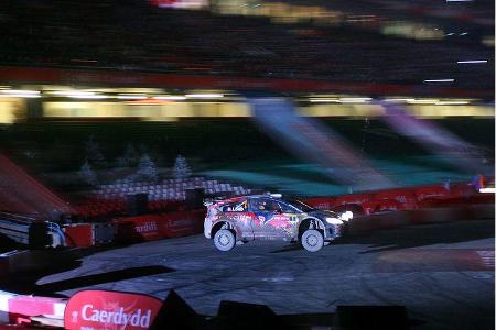 Doch wegen Frühstarts bekam Loeb zehn Sekunden Strafzeit aufgebrummt, was sich im Nachhinein als Fehler herausstellte.