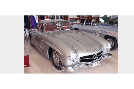 Ben Valkenburg und Petra Valkenburg auf Mercedes-Benz 300 SL: 3,0-Liter-Reihensechszylinder, 215 PS, Baujahr 1954