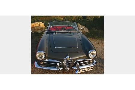 Stefan Sell und Rolf Lammert auf Alfa Romeo Giulia 1600 Spider: 1,6-Liter-Reihenvierzylinder, 92 PS, Baujahr 1962, Team tesa