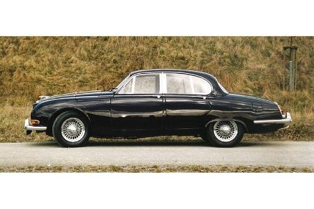 Horst F. Beilharz und Hermine Beilharz auf Jaguar S-Type: 3,8-Liter-Reihensechszylinder, 220 PS, Baujahr 1965