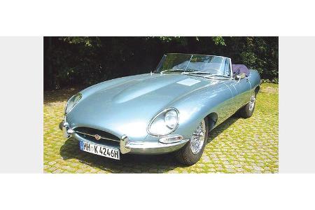 Marcus Klippgen und Kaspar Klippgen auf Jaguar E-Type 4.2 Roadster: 4,2-Liter-Reihensechszylinder, 265 PS, Baujahr 1966