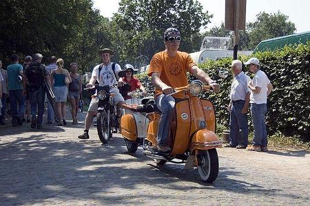 Natürlich sind auch Zweiräder herzlich willkommen.