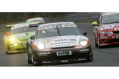 Am Ende fehlten den beiden Alzen-Brüdern mehr als 40 Sekunden auf den Land-Porsche.