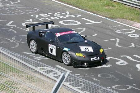 Am 24./25. Mai tritt Lexus mit dem Supersportwagen ...