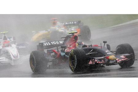 Die F1-Wagen hat mächtig Traktionsprobleme.