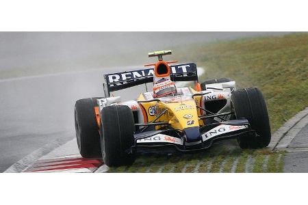 Mit der Aussicht auf das Podium schmiss Kovalainen den Außenborder an und pflügte durch die nasse Wiese.