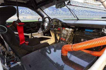 Porsche 911 GT3 R Hybrid Innenraum