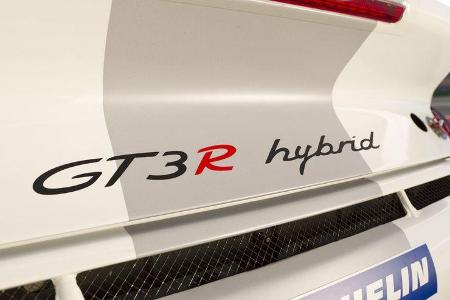 Porsche 911 GT3 R Hybrid Schriftzug