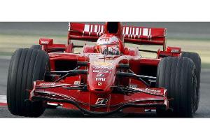 Michael Schumacher beim Test in Barcelona.
