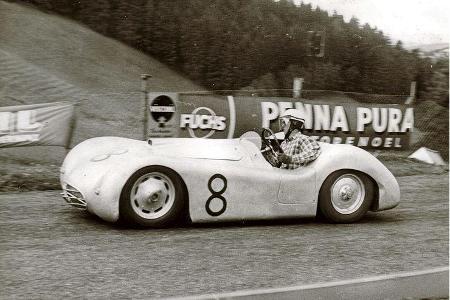 Karl Günther Bechem versteckte sich hinter dem Pseudonym Bernhard Nacke.