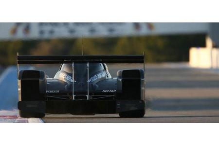 Ein Zwölfzylinder-turbodiesel mit 700 PS soll den 908 spätestens 2008 ganz nach vorn bringen.