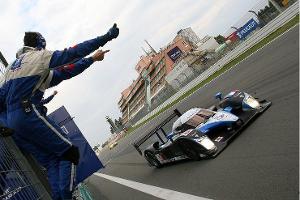 Peugeot sicherte sich den Sieg auf dem Nürburgring.