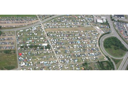 Publikumsmagnet: An Rennwochenenden sind die Parkmöglichkeiten oft ausgelastet.