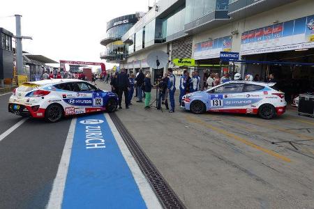Hyundai I30 Coupé Turbo - Hyundai Motor Deutschland - Startnummer: #131 - Bewerber/Fahrer: Markus Schrick, Peter Schumann, M...