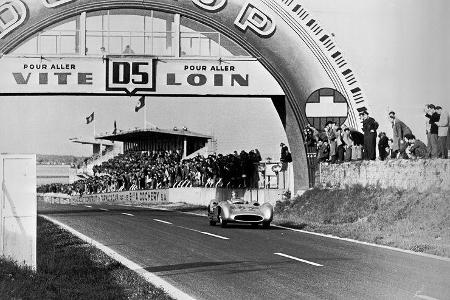 Hans Herrmann - Mercedes W 196 R - GP Frankreich 1954 - Reims