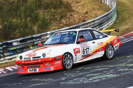 VLN - Nürburgring Nordschleife - Startnummer #617 - Opel Manta - Automobilclub von Deutschland - H2