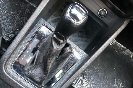 Der Kamiq ist mit einem 7-Gang-Doppelkupplungsgetriebe ausgerüstet, es steht aber auch ein 5-Gang-Schaltgetriebe zur Auswahl.