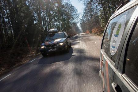 Die ersten Kilometer in Schweden sind noch schneefrei - doch je weiter es nach Norden geht, desto winterlicher wird es.
