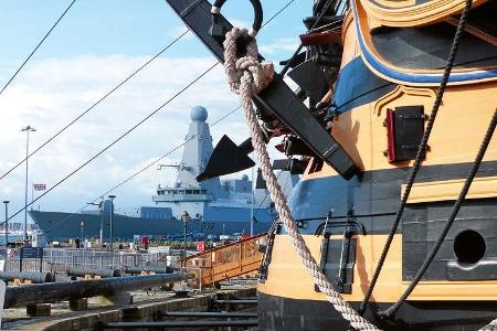 Das historische Hafenviertel der Stadt gestattet Besuchern einen tiefen Einblick in 500 Jahre Marinegeschichte.