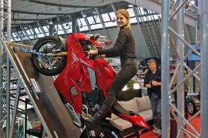 Transport-Möglichkeiten am Wohnmobil: Drei Alternativen für Fahrrad und Motorrad